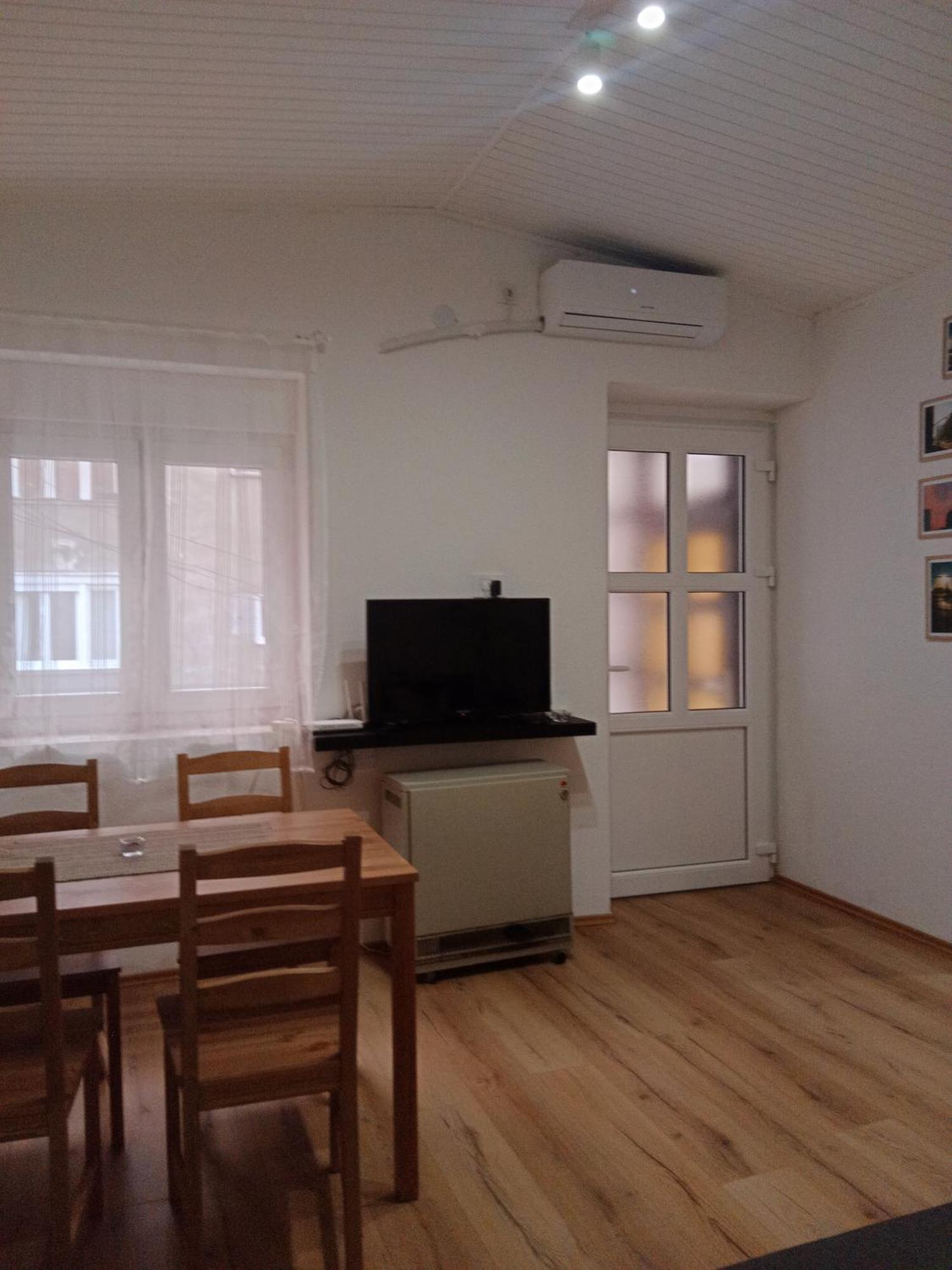 Visoki Vrh Apartman Bělehrad Exteriér fotografie